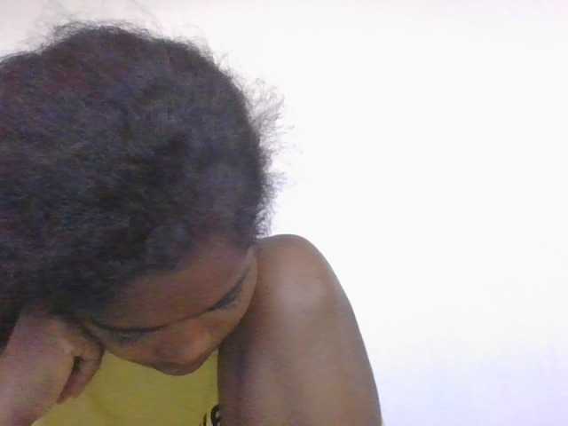 Phaniah1a live cam on BongaCams