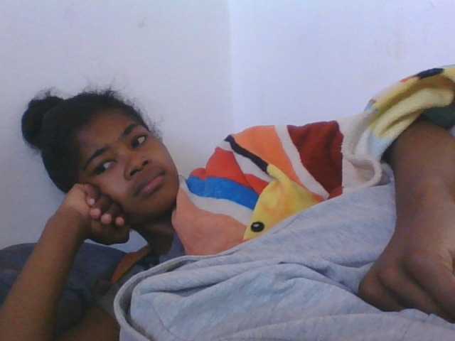 Phaniah1a, live now on BongaCams