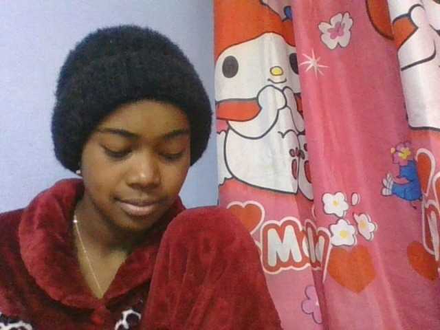 Phaniah1a live cam on BongaCams