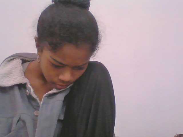 Phaniah1a live cam on BongaCams