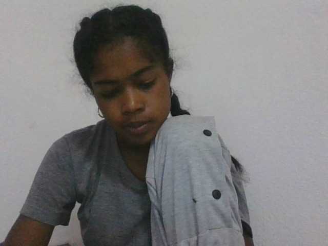 Phaniah1a live cam on BongaCams