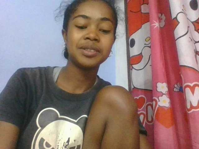 Phaniah1a live cam on BongaCams