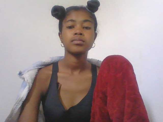 Phaniah1a live cam on BongaCams