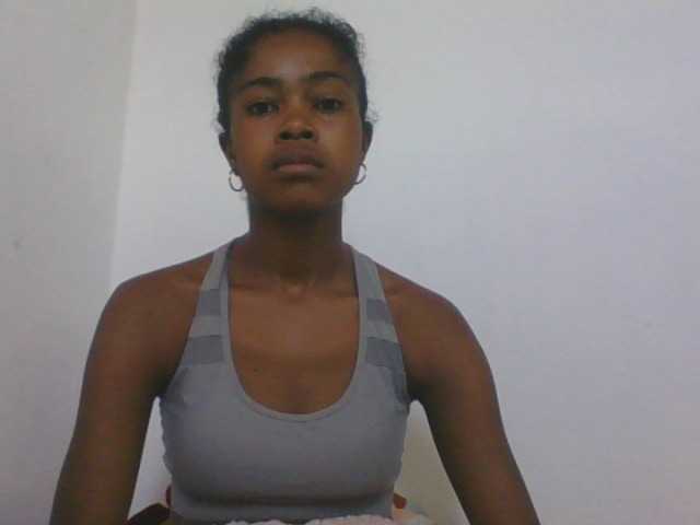 Phaniah1a live cam on BongaCams