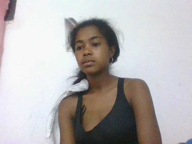 Phaniah1a live cam on BongaCams