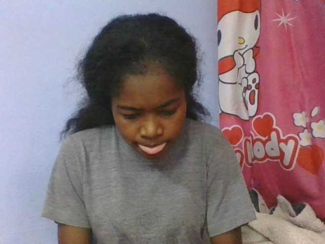 Phaniah1a live cam on BongaCams