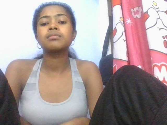 Phaniah1a live cam on BongaCams