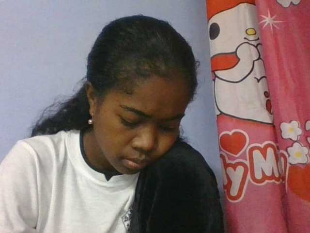 Phaniah1a live cam on BongaCams