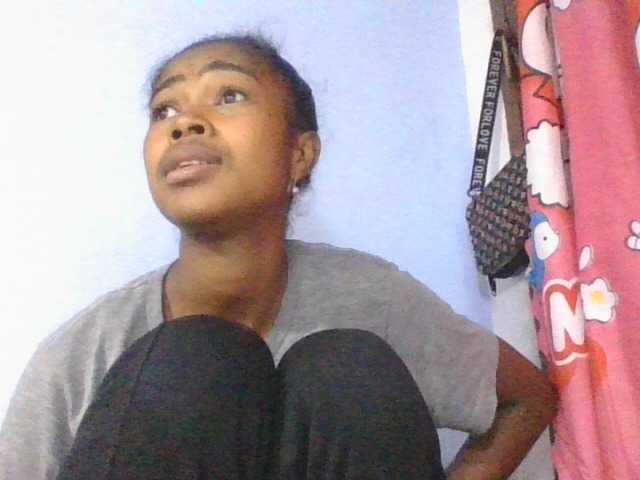 Phaniah1a live cam on BongaCams