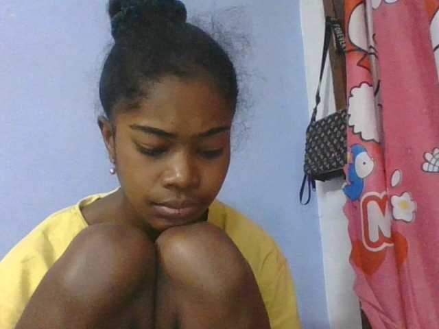 Phaniah1a live cam on BongaCams