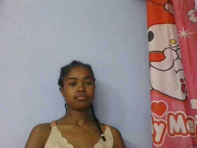 Phaniah1a live cam on BongaCams