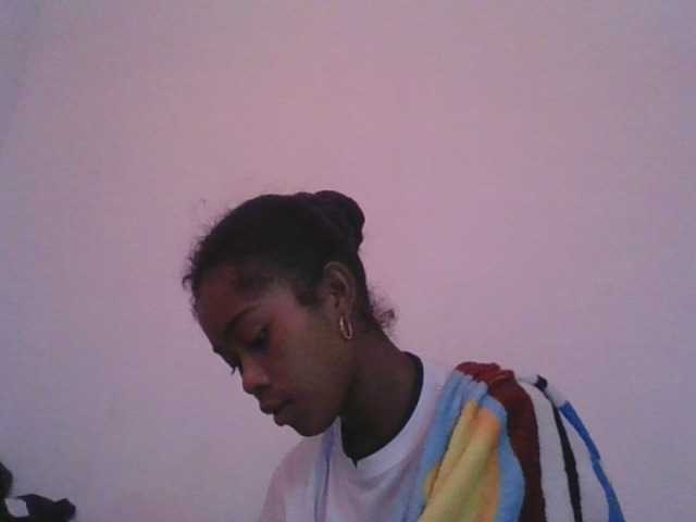 Phaniah1a live cam on BongaCams