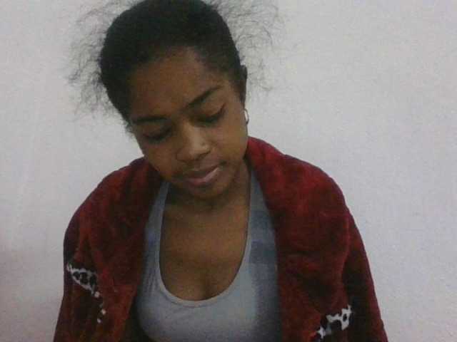 Phaniah1a live cam on BongaCams