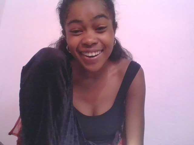 Phaniah1a live cam on BongaCams