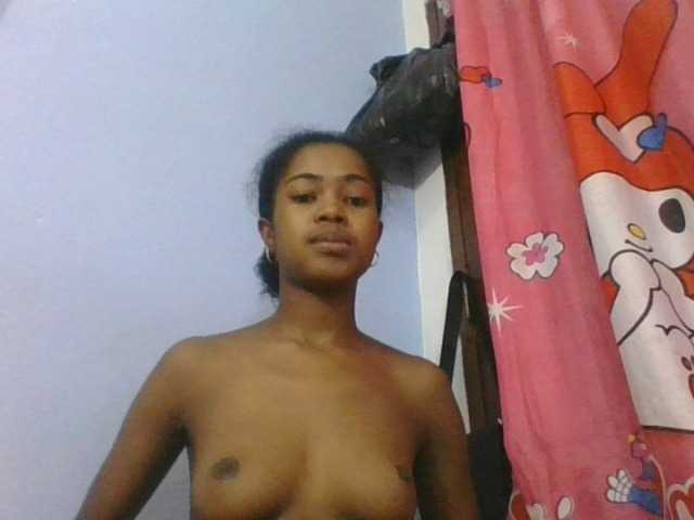 Phaniah1a live cam on BongaCams