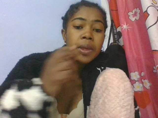 Phaniah1a live cam on BongaCams