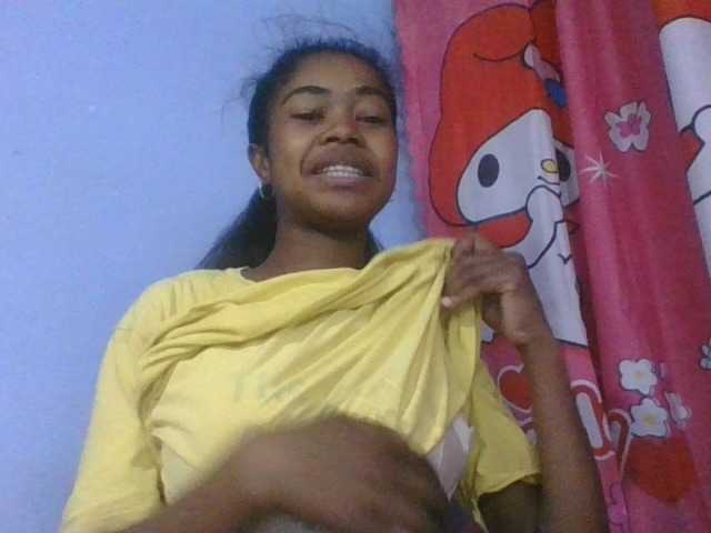 Phaniah1a live cam on BongaCams