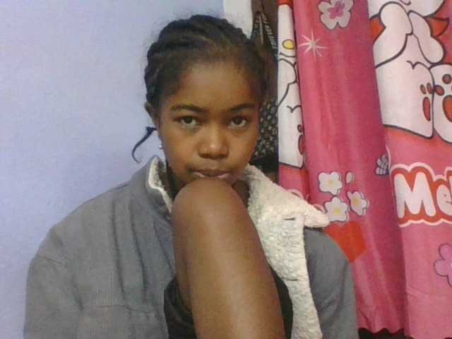 Phaniah1a webcam bongacams model stream image