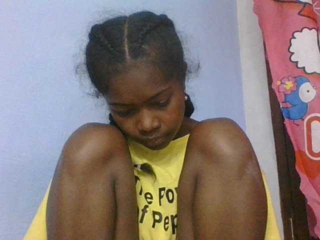 Phaniah1a live cam on BongaCams
