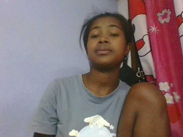 Phaniah1a live cam on BongaCams
