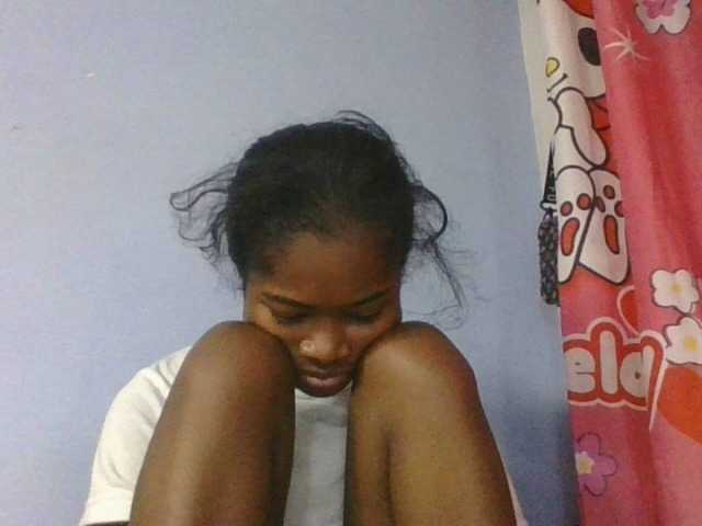 Phaniah1a live cam on BongaCams
