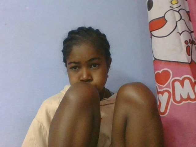 Phaniah1a live cam on BongaCams