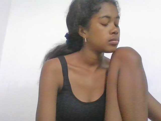 Phaniah1a live cam on BongaCams