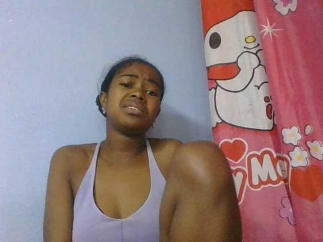 Phaniah1a live cam on BongaCams