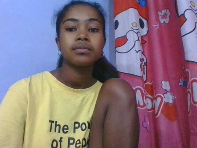 Phaniah1a live cam on BongaCams