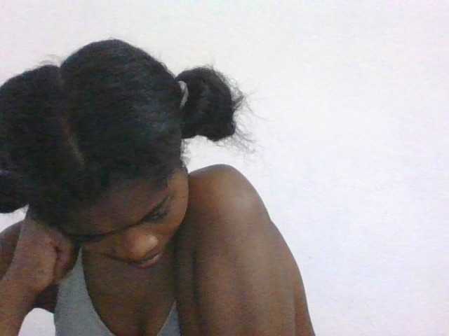 Phaniah1a live cam on BongaCams