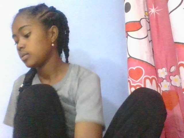 Phaniah1a live cam on BongaCams