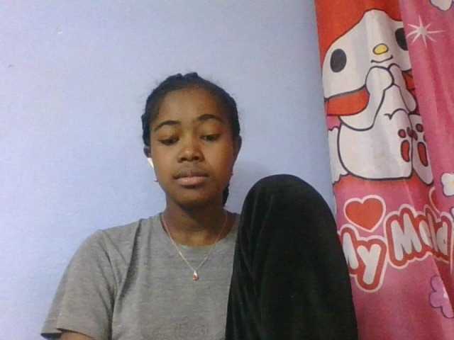 Phaniah1a live cam on BongaCams