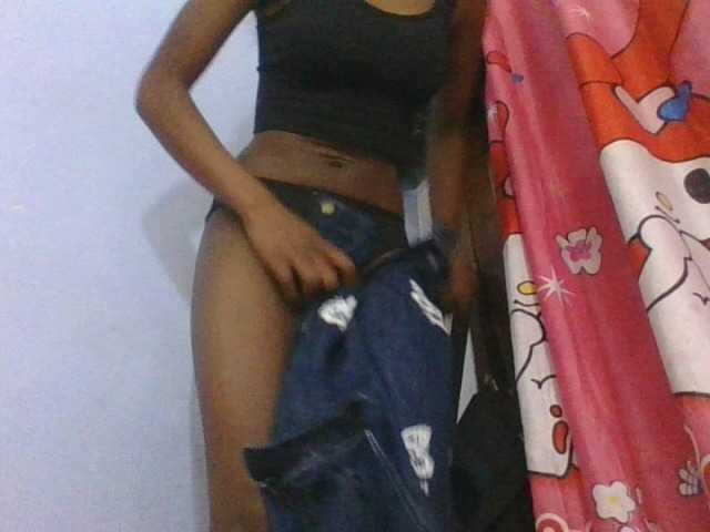 Phaniah1a live cam on BongaCams