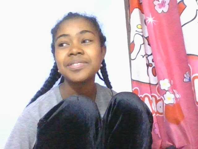 Phaniah1a live cam on BongaCams
