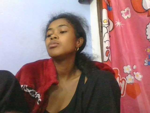 Phaniah1a live cam on BongaCams