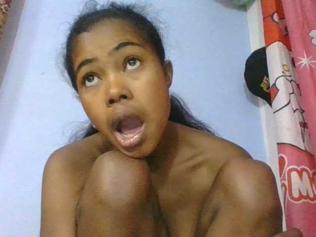Phaniah1a live cam on BongaCams