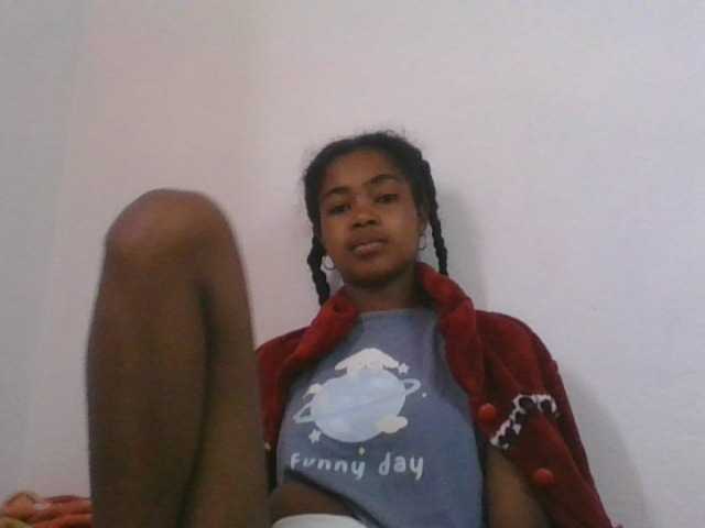 Phaniah1a live cam on BongaCams