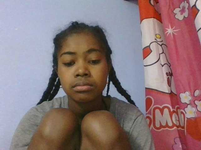 Phaniah1a live cam on BongaCams