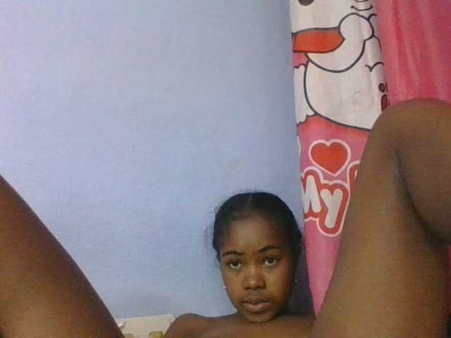 Phaniah1a live cam on BongaCams