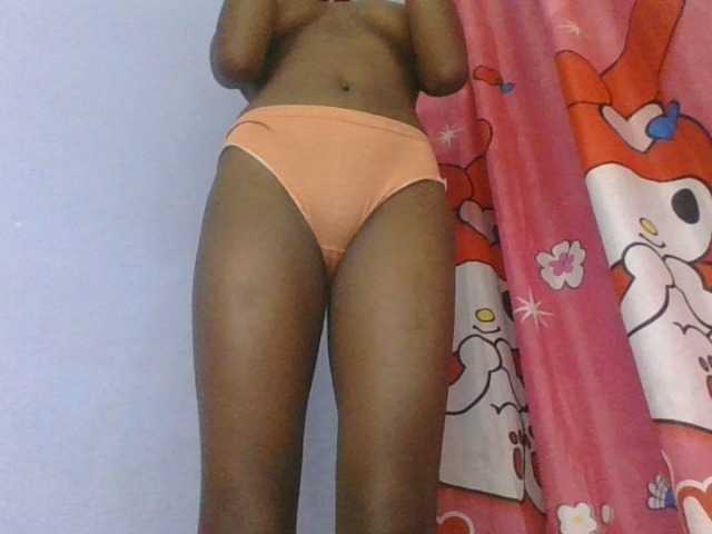 Phaniah1a live cam on BongaCams