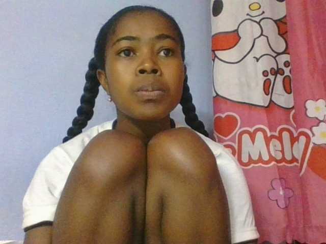 Phaniah1a live cam on BongaCams