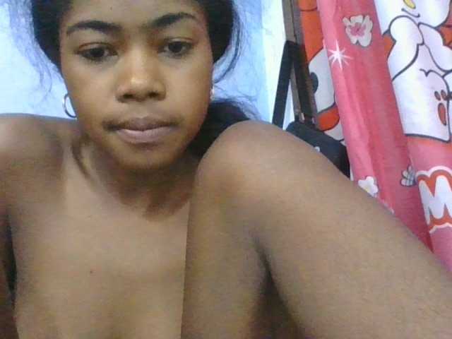 Phaniah1a live cam on BongaCams
