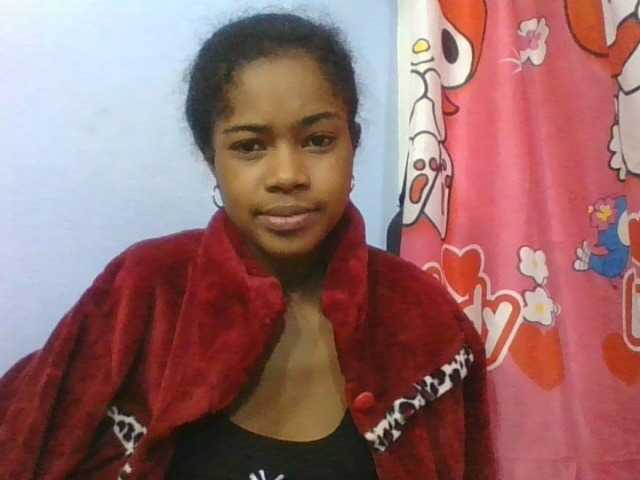 Phaniah1a live cam on BongaCams