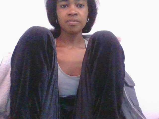 Phaniah1a live cam on BongaCams
