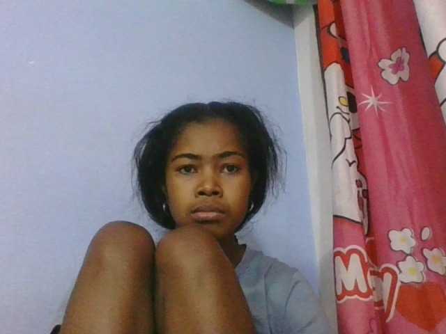 Phaniah1a live cam on BongaCams