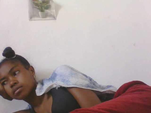 Phaniah1a live cam on BongaCams