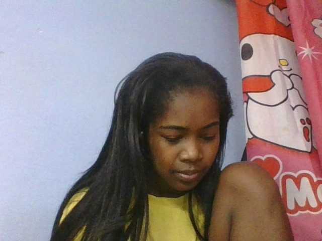 Phaniah1a live cam on BongaCams