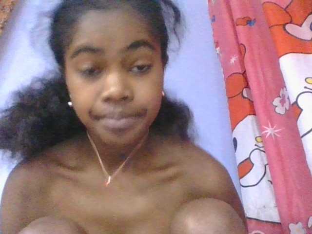 Phaniah1a live cam on BongaCams