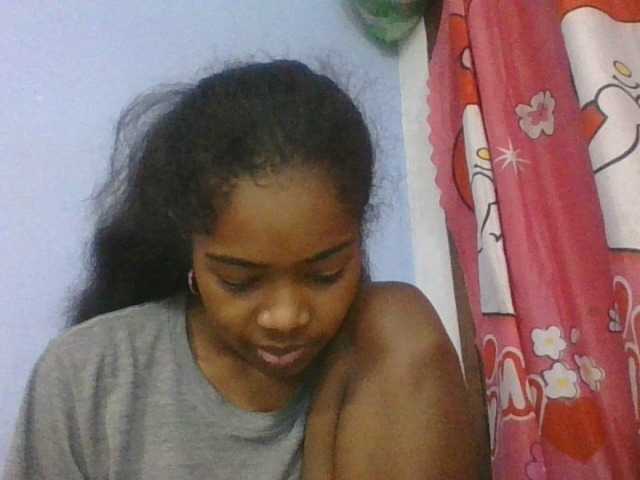 Phaniah1a live cam on BongaCams