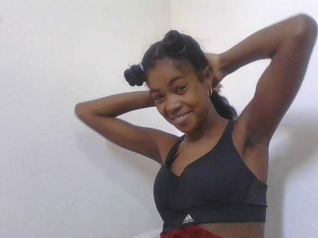 Phaniah1a live cam on BongaCams